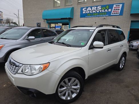Used 2013 Subaru Forester 2.5X Premium w/ All-Weather Plus Pkg image 3