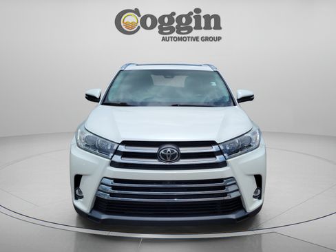 Used 2019 Toyota Highlander Limited Platinum AWD/4WD image 8