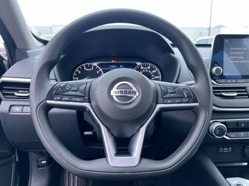 Used 2021 Nissan Altima 2.5 SV FWD image 14