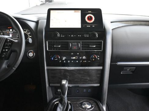 Used 2023 Nissan Armada Platinum w/ Captain's Chairs Package RWD image 19