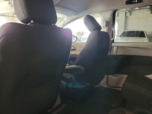 Used 2023 Chrysler Voyager LX FWD image 13