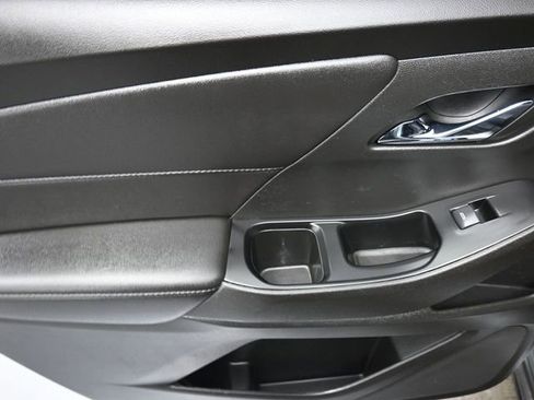 Used 2023 Chevrolet Traverse LT w/ Midnight/Sport Edition image 19