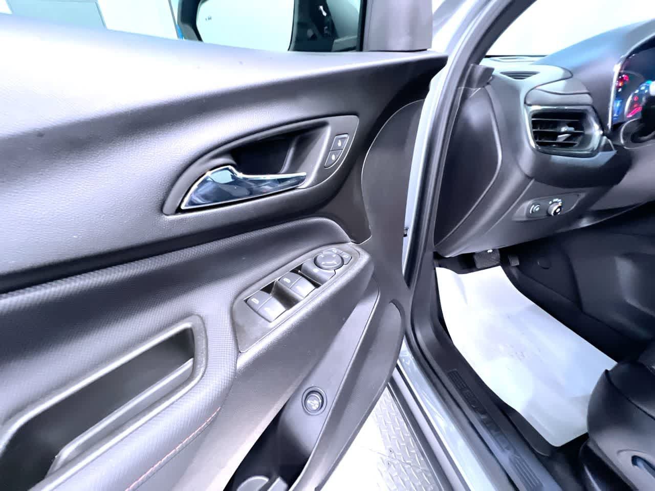 Used 2024 Chevrolet Equinox RS w/ LPO, Floor Liner Package FWD image 12