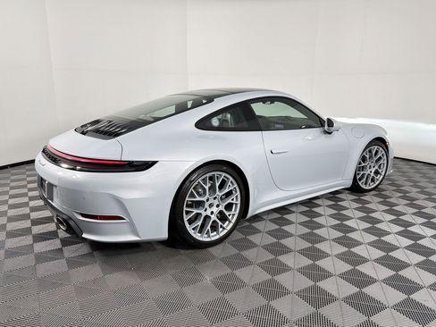 Certified 2025 Porsche 911 Carrera T RWD image 9