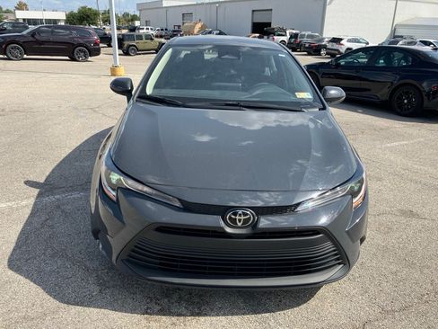 Used 2025 Toyota Corolla LE FWD image 6