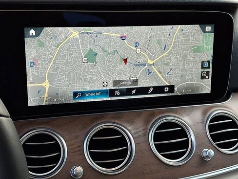 Used 2022 Mercedes-Benz E 350 Sedan image 21