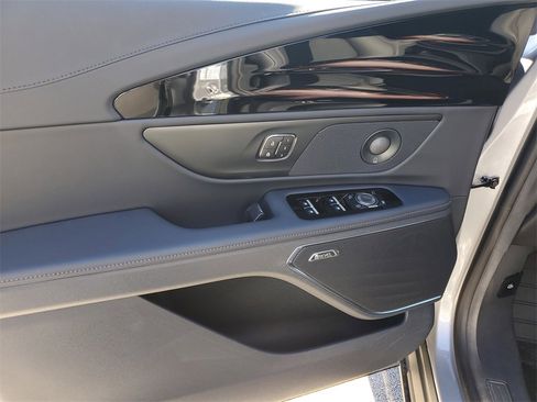 New 2026 Lincoln Nautilus Reserve w/ Jet Appearance Package image 17