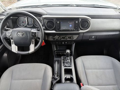 Used 2019 Toyota Tacoma SR5 image 11