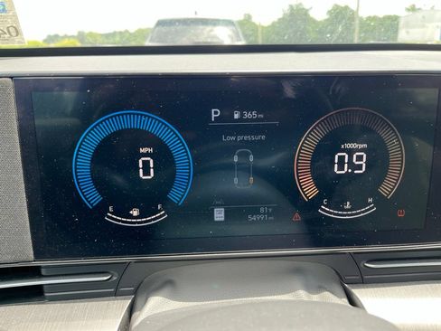 Used 2024 Hyundai Kona SEL FWD image 9