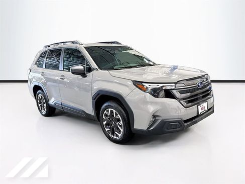 Used 2026 Subaru Forester Premium image 3