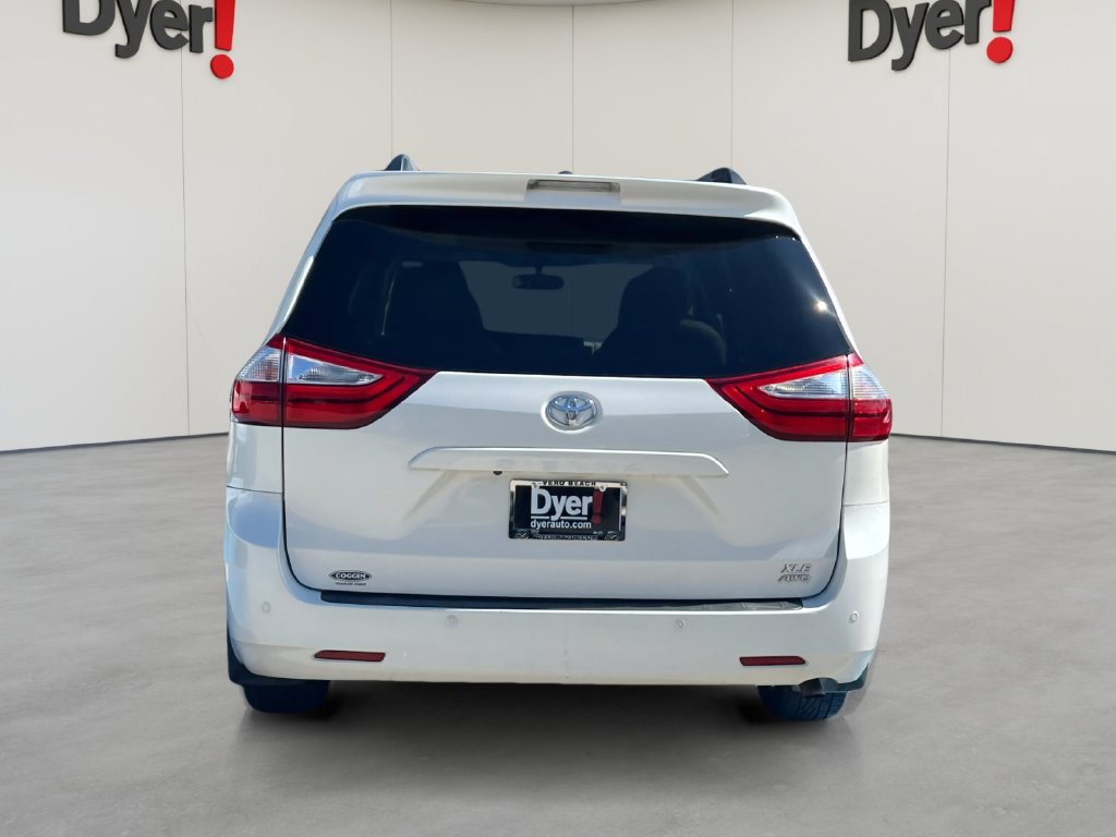 Used 2017 Toyota Sienna XLE w/ XLE Navigation Package AWD/4WD image 4