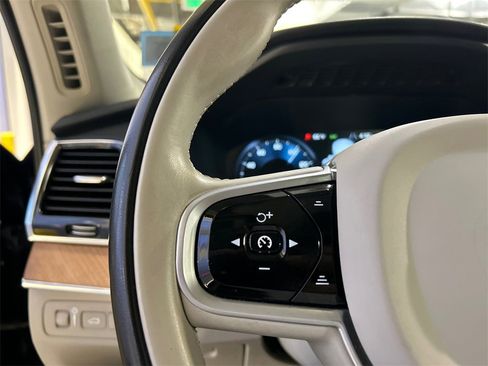 Certified 2021 Volvo XC90 T8 Inscription Expression w/ Advanced Package image 13