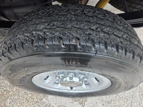 Used 2003 Ford F250 XLT RWD image 25