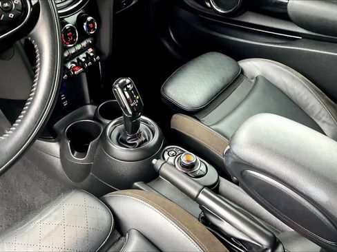 Used 2021 MINI Cooper S w/ Driver Assistance Package image 16