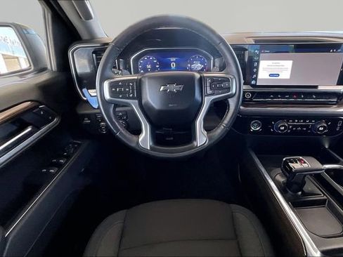 Used 2024 Chevrolet Silverado 1500 RST w/ Z71 Off-Road Package AWD/4WD image 8