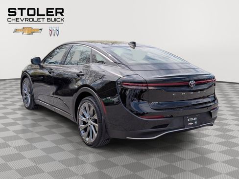 Used 2023 Toyota Crown Limited w/ Advanced Technology Package image 3