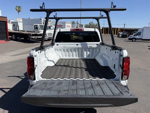 Used 2023 Chevrolet Colorado W/T RWD image 9