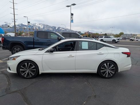 Used 2022 Nissan Altima 2.5 SR image 7