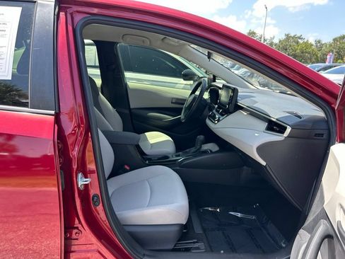 Used 2022 Toyota Corolla LE FWD image 36
