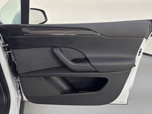 Used 2023 Tesla Model X image 45