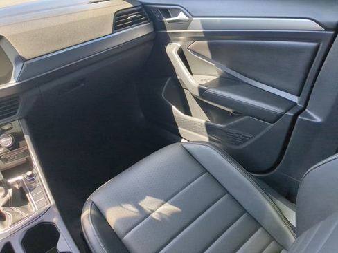 Used 2022 Volkswagen Jetta SE image 18