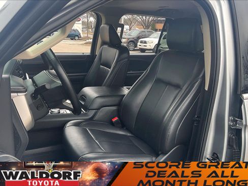 Used 2024 Ford Expedition XLT image 29