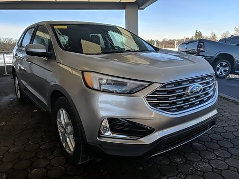 Used 2022 Ford Edge SEL image 3