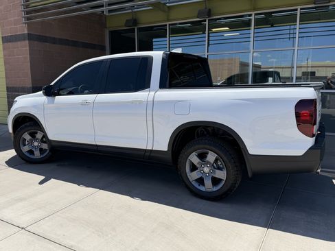 Used 2024 Honda Ridgeline TrailSport image 5