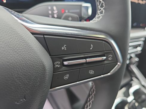 New 2026 Chevrolet Traverse LT w/ Enhanced Driving Package FWD image 24