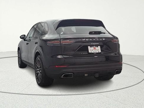 Used 2021 Porsche Cayenne w/ Premium Package image 6