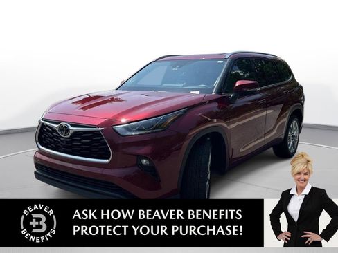 Used 2021 Toyota Highlander Limited FWD image 1