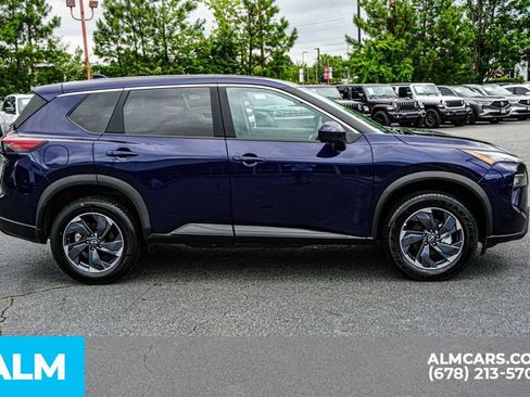 Used 2026 Nissan Rogue SV FWD image 9