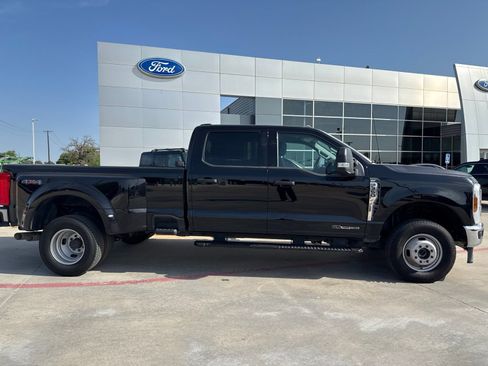 Used 2026 Ford F350 XLT AWD/4WD image 2