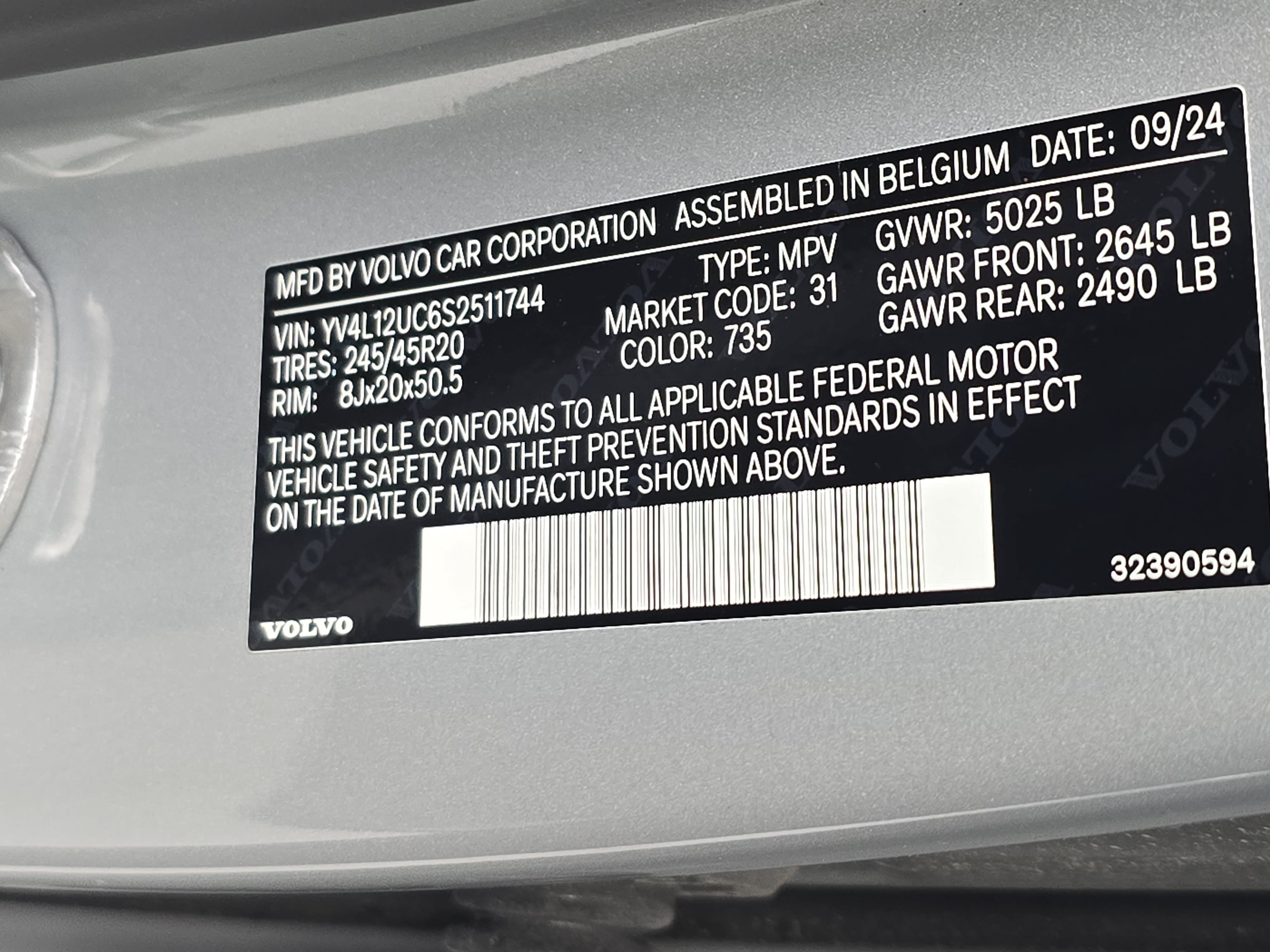 Used 2025 Volvo XC40 B5 Plus AWD/4WD image 35
