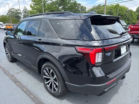 New 2026 Ford Explorer ST-Line RWD image 3