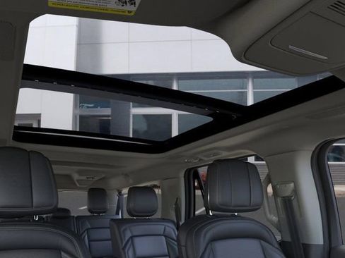 New 2026 Lincoln Navigator L Reserve image 22