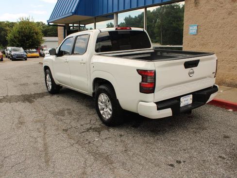 Used 2024 Nissan Frontier SV w/ SV Convenience Package RWD image 4