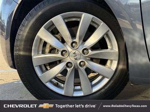 Used 2016 Kia Forte LX w/ LX Popular Plus Package image 10