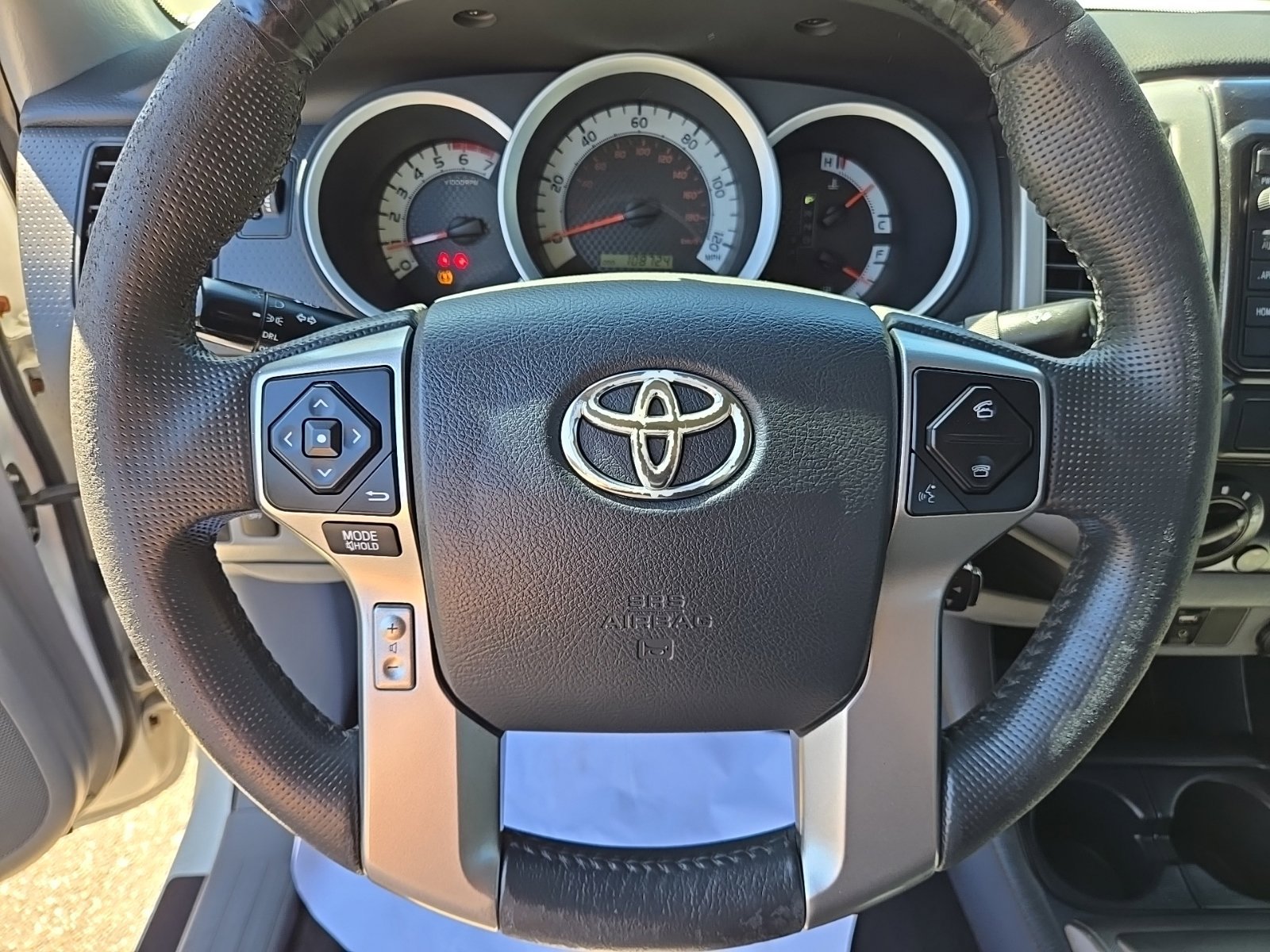 Used 2015 Toyota Tacoma 2WD Access Cab w/ SR5 Package image 16
