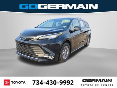 Used 2022 Toyota Sienna XLE
