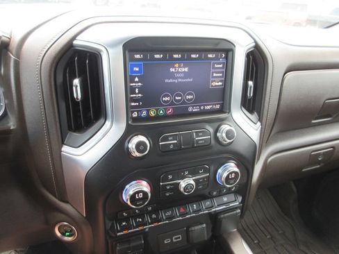 Used 2021 GMC Sierra 1500 SLT w/ SLT Premium Plus Package AWD/4WD image 34
