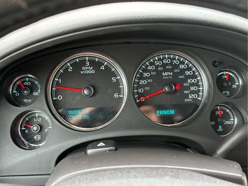 Used 2013 Chevrolet Avalanche LT image 30