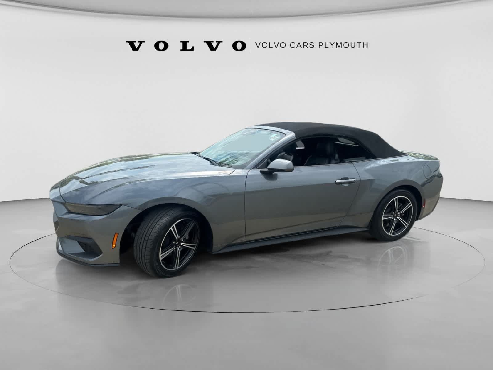 Used 2025 Ford Mustang Premium RWD image 4