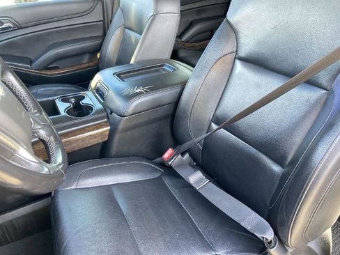 Used 2019 Chevrolet Tahoe LT image 14