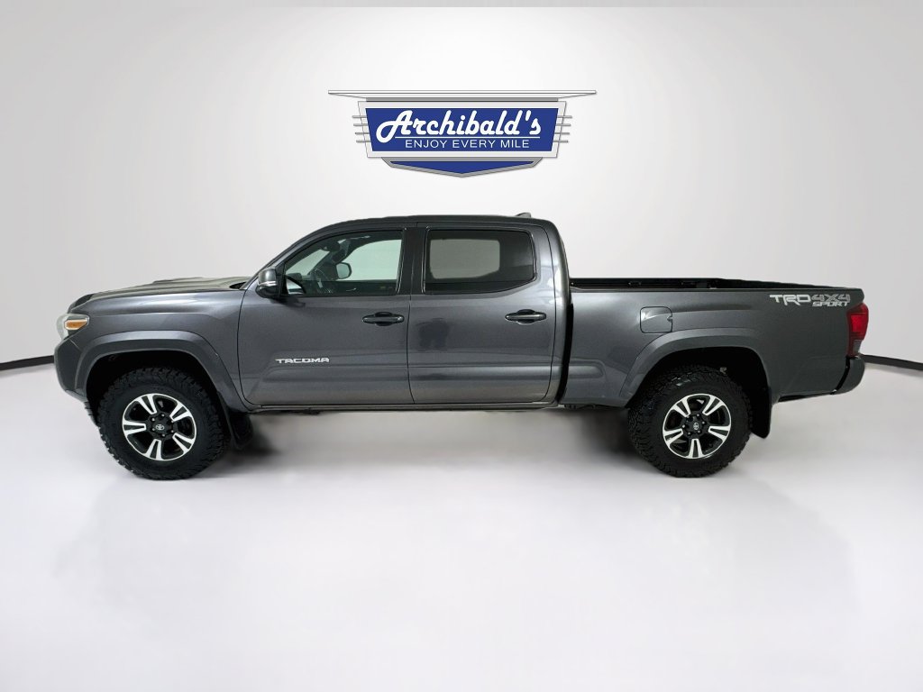 Used 2019 Toyota Tacoma TRD Sport AWD/4WD image 5