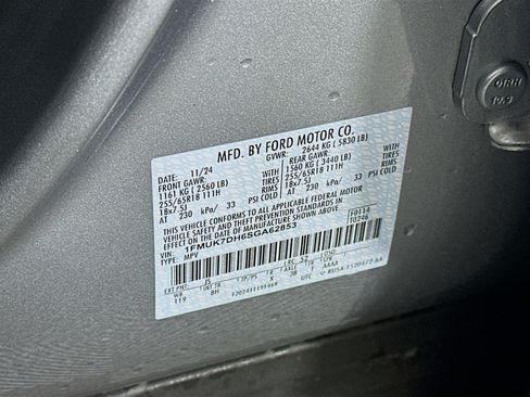Used 2025 Ford Explorer Active RWD image 12