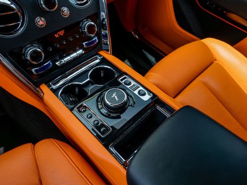 Used 2021 Rolls-Royce Cullinan AWD/4WD image 48