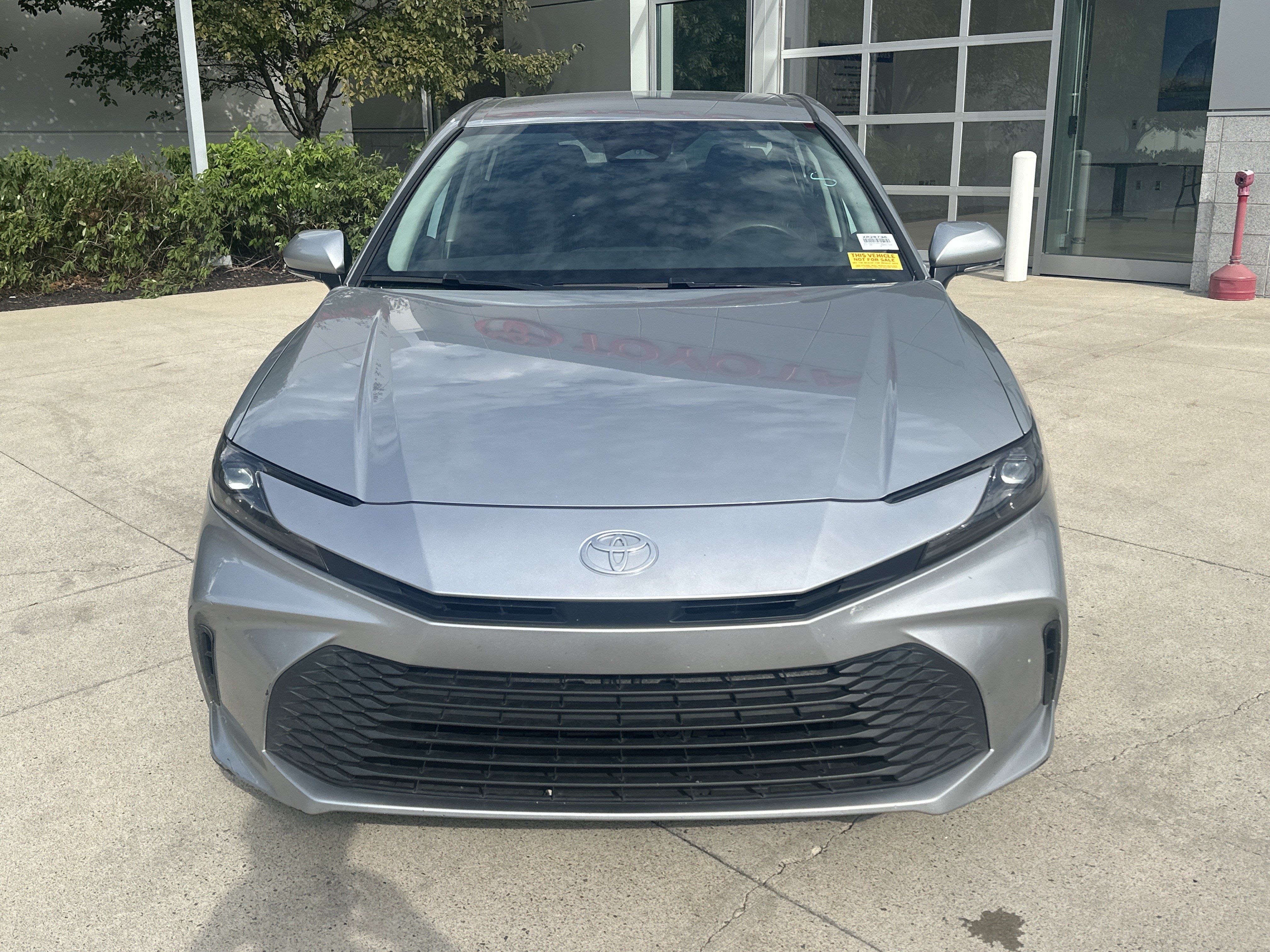 Used 2025 Toyota Camry LE FWD image 6