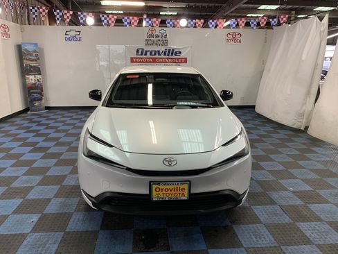 New 2026 Toyota Prius LE image 7