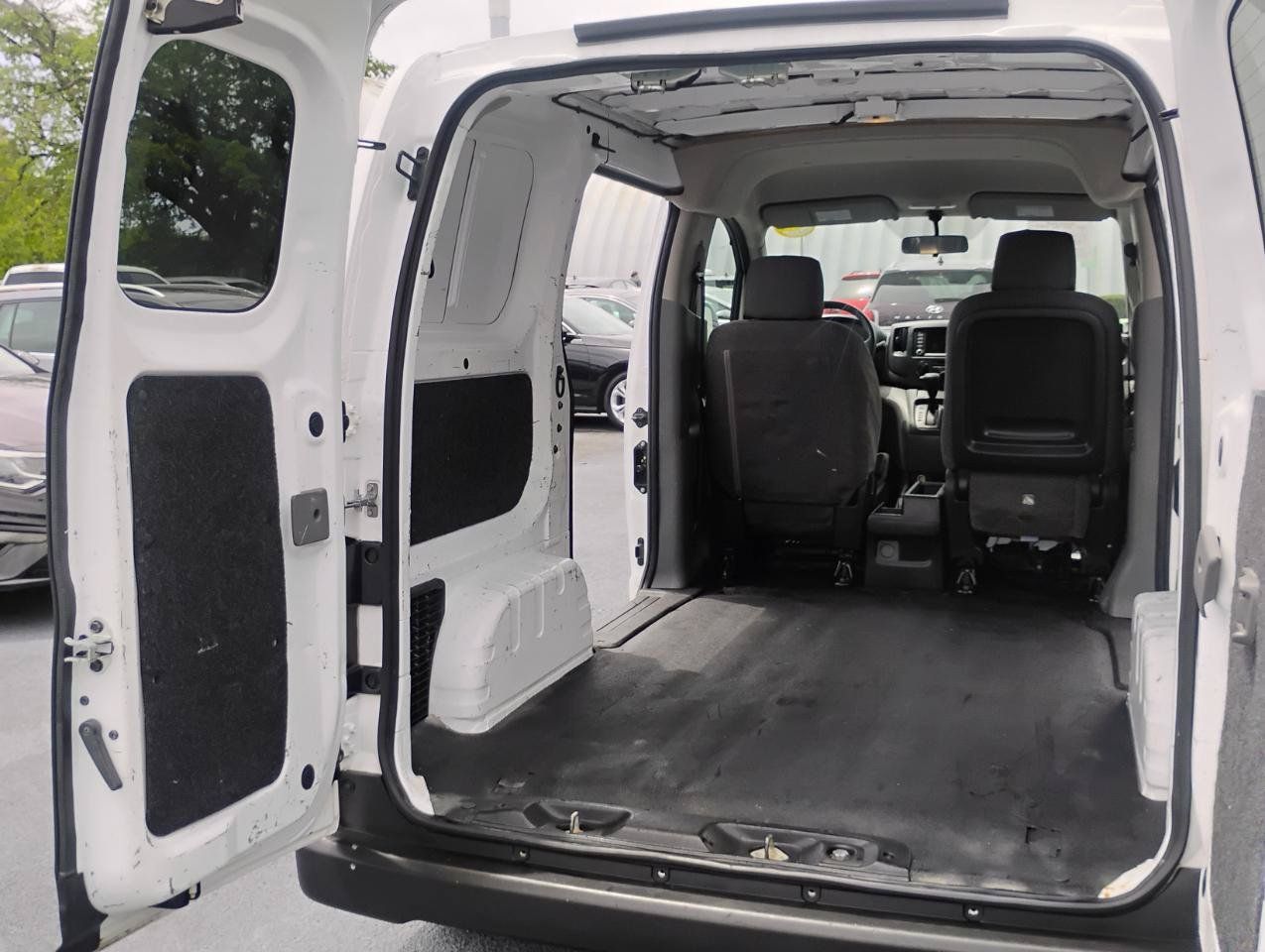 Used 2020 Nissan NV200 S w/ Back Door Glass Package FWD image 29